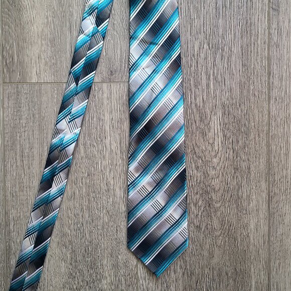 blue, white, silver and gray striped tie by Pierre Cardin - Picture 4 of 6